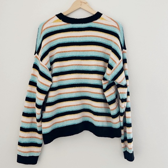 Volcom Bubble Tease Sweater - Picture 6 of 8